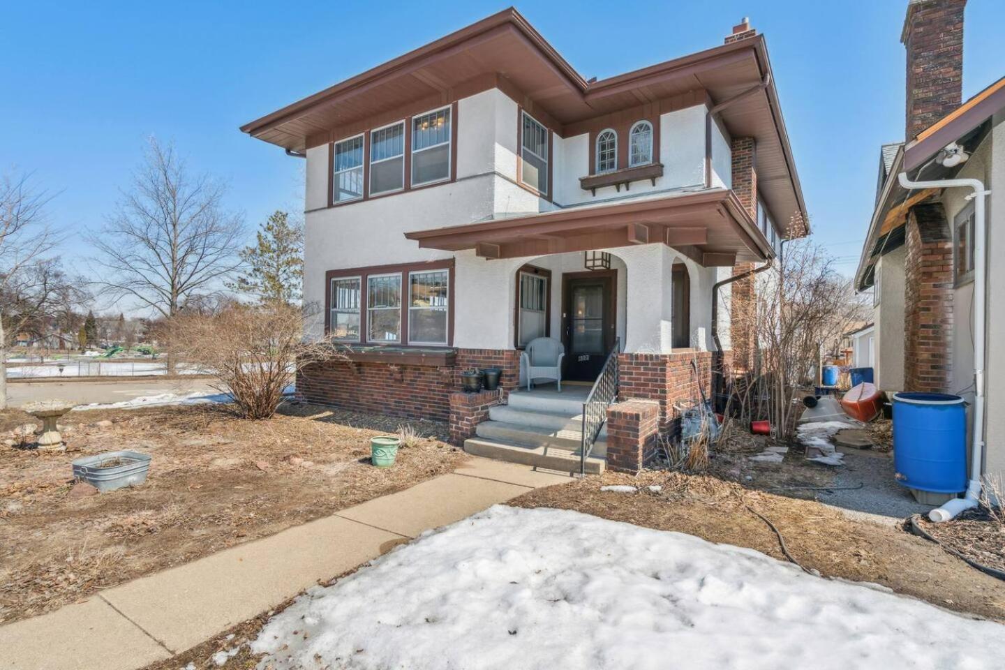 Classic Majesty In S Mpls Minneapolis