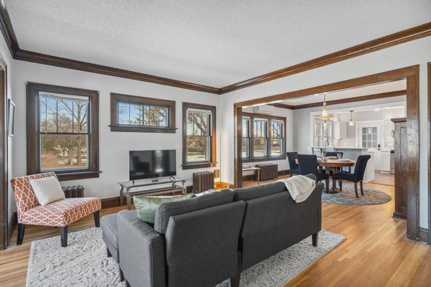 Classic Majesty In S Mpls Holiday home Minneapolis