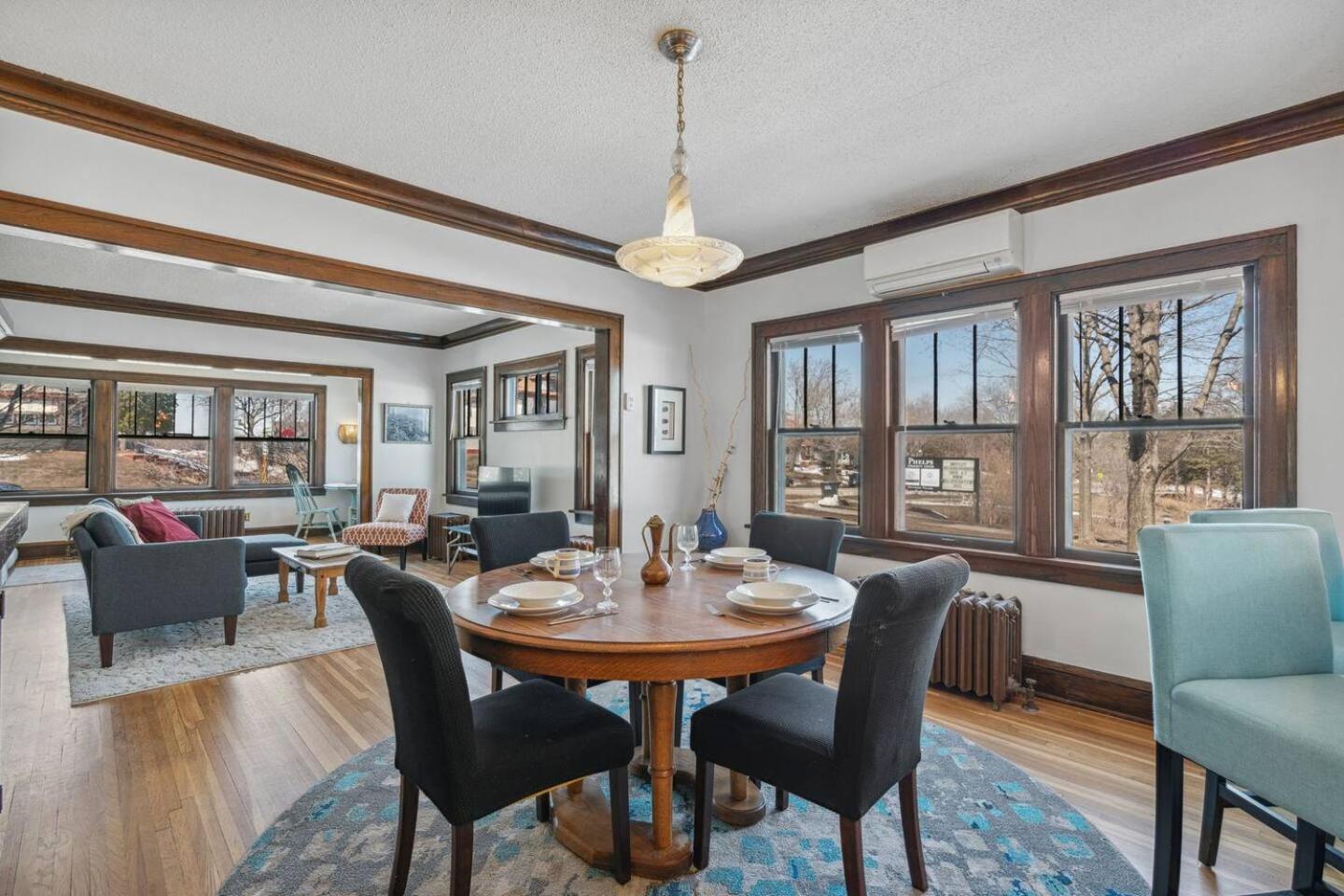 Classic Majesty In S Mpls Holiday home *